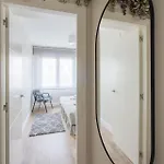 Beltran By People Apartment